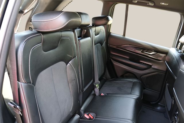 Used Car 2023 Jeep Grand Cherokee  Altitude For Sale Under $30,000 In Austin, Texas