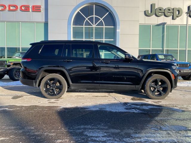 2024 Jeep Grand Cherokee L Altitude X - Diamond Black Crystal Pearlcoat exterior view 4