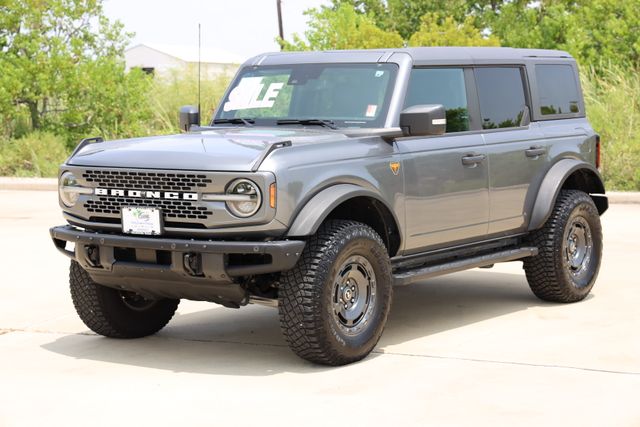 2024 Ford Bronco Badlands Gray at Royal Nissan