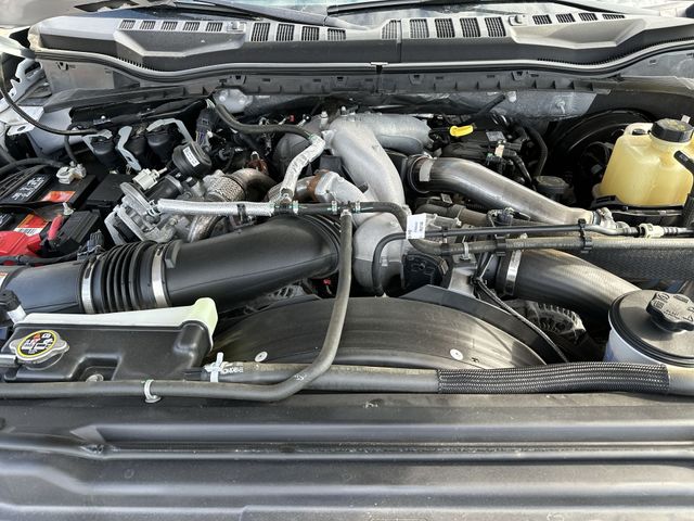 Used 2021 White Ford Lariat image 19