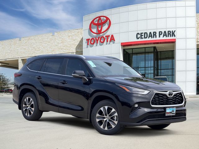 Midnight Black 2026 Toyota Highlander XLE AWD SUV / Crossover All-Wheel Drive 8-Speed Automatic