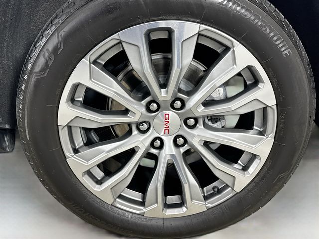 2024 White Frost Tricoat GMC Yukon Denali 4X4 SUV