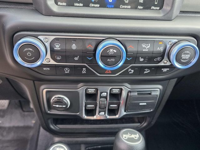 2019 Jeep Wrangler Unlimited Sahara photo