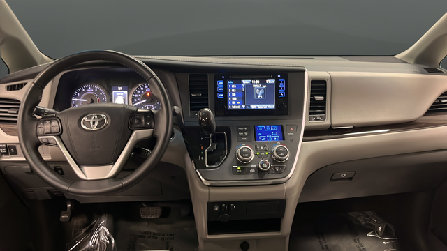 Used 2017 Predawn Gray Mica Toyota XLE image 11