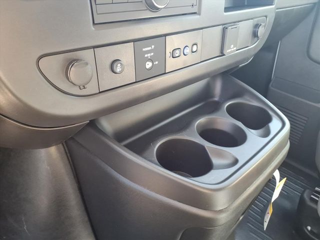 2025 Chevrolet Express Cargo Work Van - Photo 6