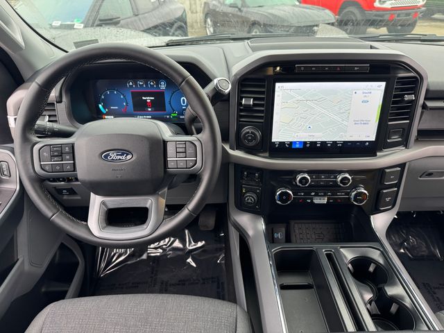 View vehicle photo 4