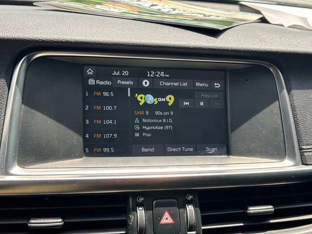 Used 2018 White Kia EX image 35