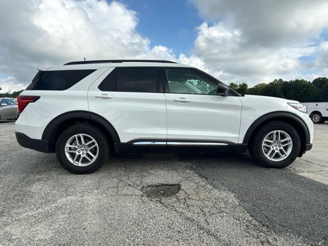 2025 Ford Explorer Active:B02485