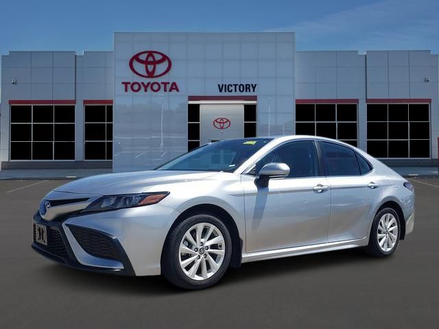 2024 Toyota Camry SE FWD