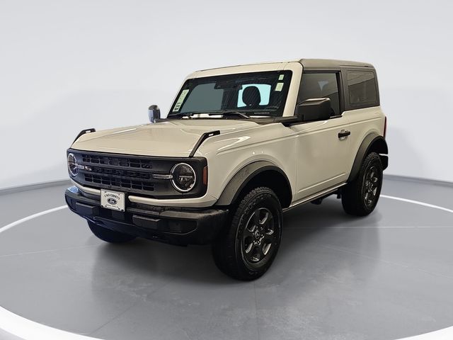 Used 2021 White Ford Base image 7