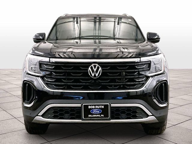 2024 Volkswagen Atlas Cross Sport 2.0T SE w/Technology Black at Grove City Ford