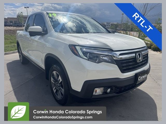 White 2019 Honda Ridgeline Pickup Truck All-Wheel Drive 6-Speed Automatic