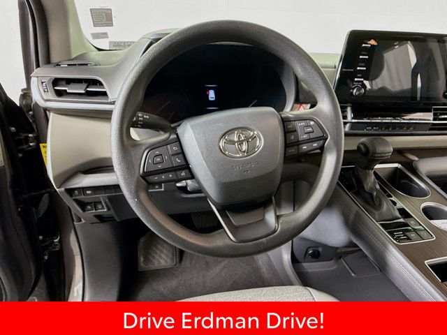 Used 2023 Toyota Sienna Van