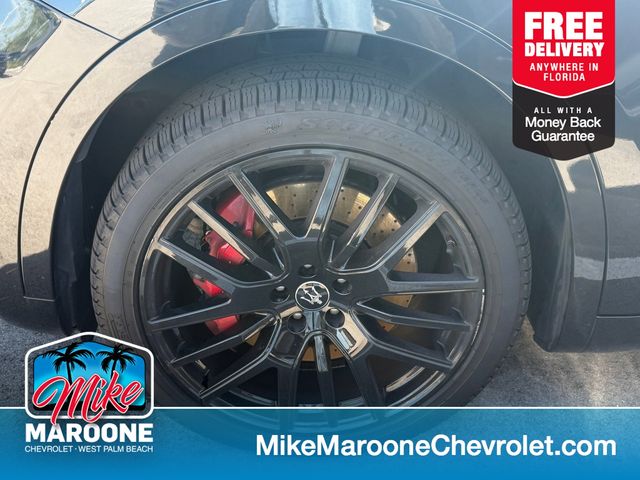 Nero Assoluto Metallic 2024 Maserati Levante SUV / Crossover All-Wheel Drive 8-Speed Automatic