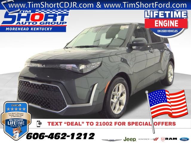 Gray 2025 Kia Soul LX FWD SUV / Crossover Front-Wheel Drive Continuously Variable Transmission