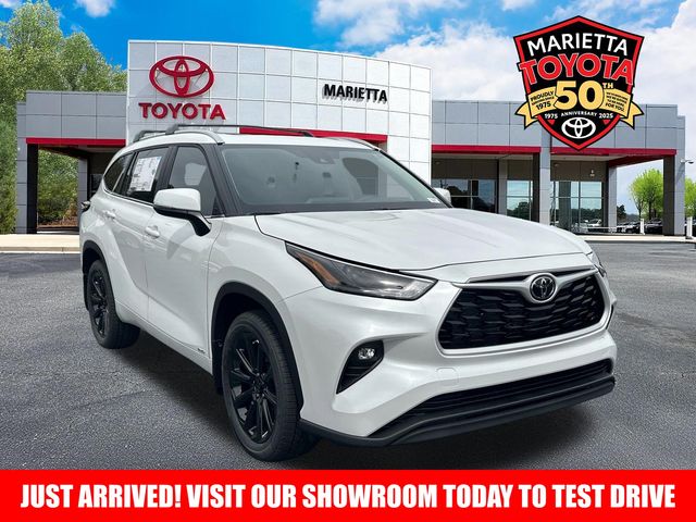White (Wind Chill Pearl) 2026 Toyota Highlander Hybrid XLE AWD SUV / Crossover All-Wheel Drive Continuously Variable Transmission