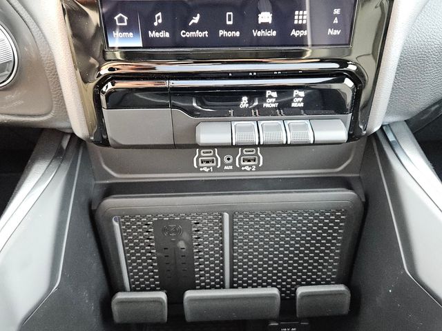 2026 Ram 1500 Laramie Crew Cab 4x4 5'7" Box