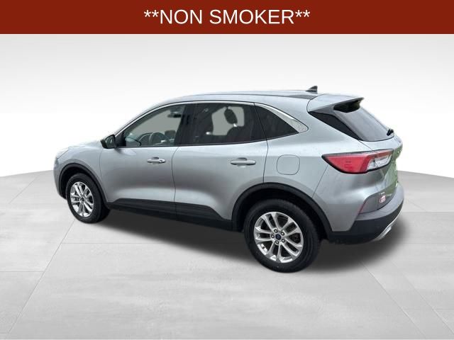 2022 Ford Escape Hybrid SE photo