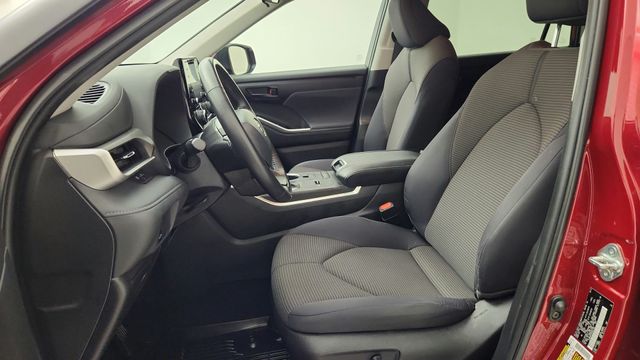 2022 Toyota Highlander Hybrid LE Red at Gullo Toyota