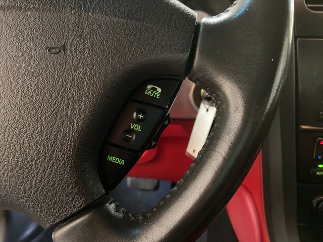 2002 Ford Thunderbird thumbnail 22