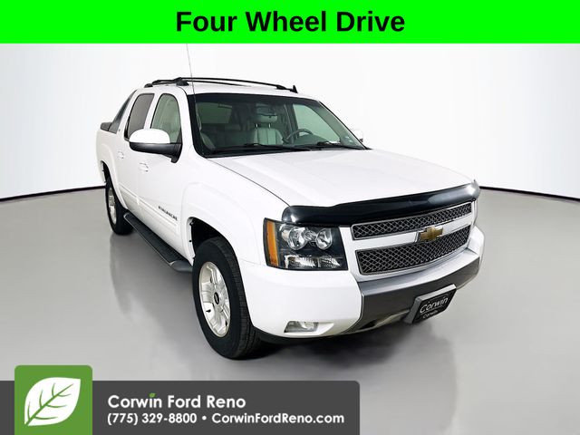 Summit White 2011 Chevrolet Avalanche Pickup Truck Four-Wheel Drive 6-Speed Automatic