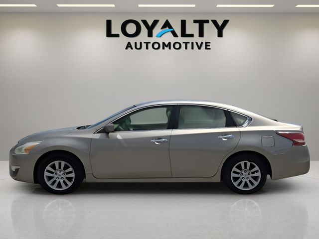 Used 2014 Nissan Altima S with VIN 1N4AL3AP0EC141512 for sale in Chester, VA