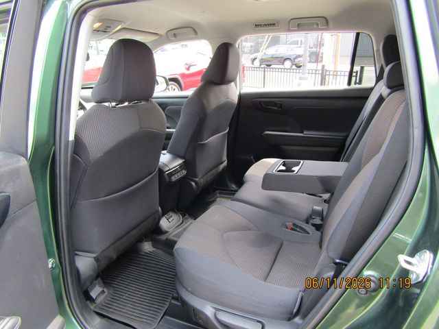 used 2023 Toyota Highlander car, priced at $32,999