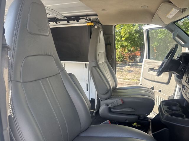 Used 2023 White GMC Work Van image 10