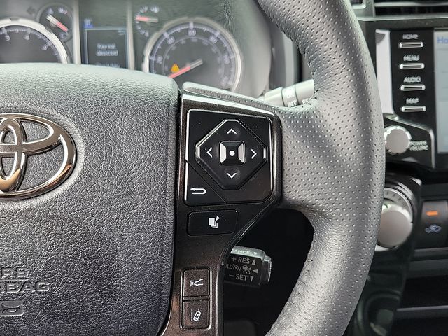 2023 Toyota 4Runner TRD Off-Road photo