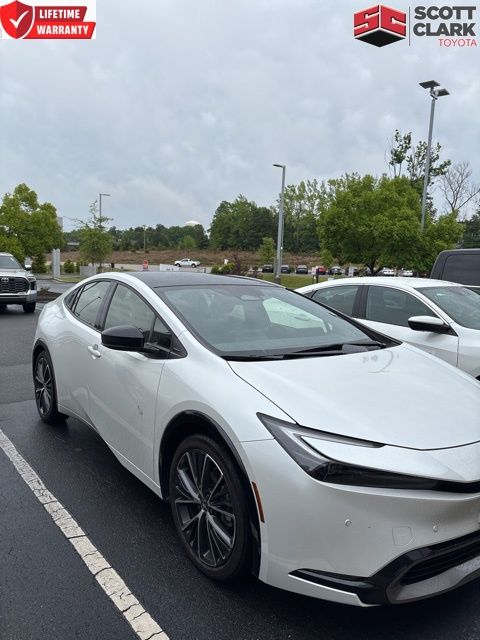 2024 Toyota Prius XLE
