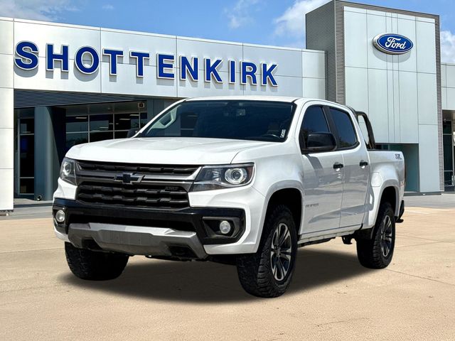 Used 2022 White Chevrolet Z71 image 3