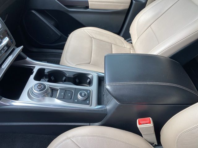 2020 Ford Explorer Limited - White Metallic exterior view 19