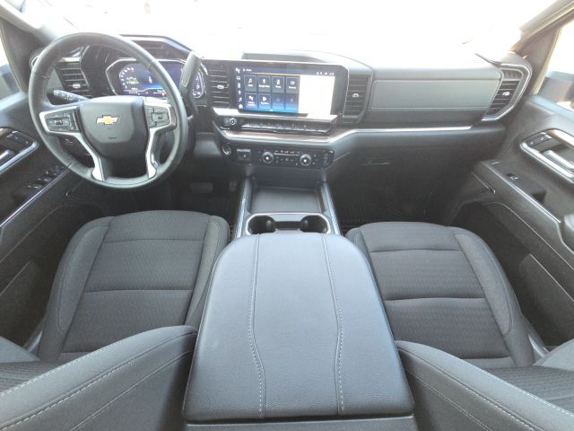 2024 Chevrolet Silverado 2500HD LT:45647A