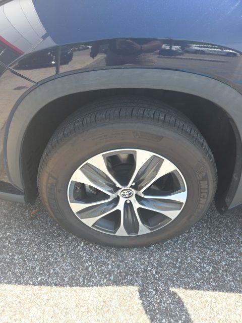 Used 2022 Toyota Highlander Hybrid SUV