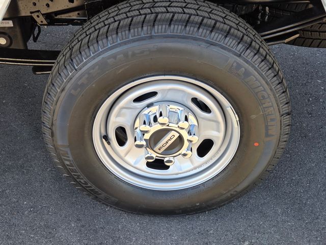 New 2026 Ford Super Duty F-250 Regular Cab 8' Box XL