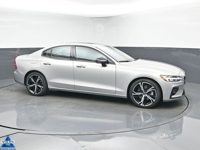 2025 Volvo S60 B5 Plus FWD