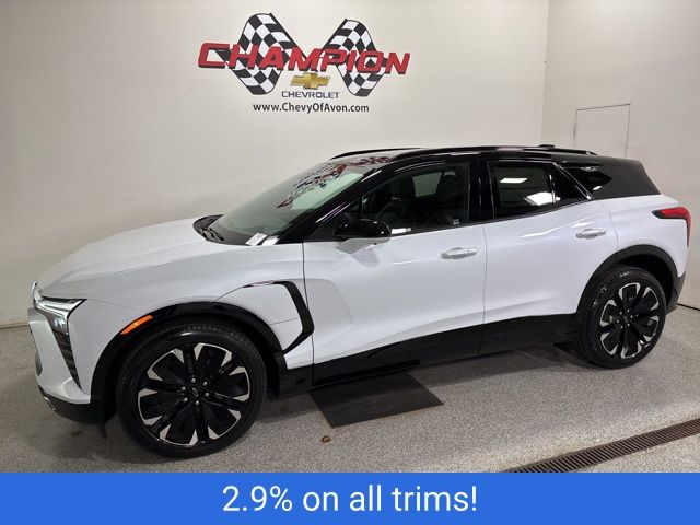 Polar White Tricoat 2026 Chevrolet Blazer EV SUV / Crossover All-Wheel Drive 1-Speed Automatic