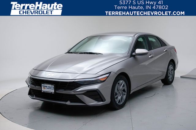 Fluid Metal 2024 Hyundai Elantra Sedan Front-Wheel Drive Continuously Variable Transmission