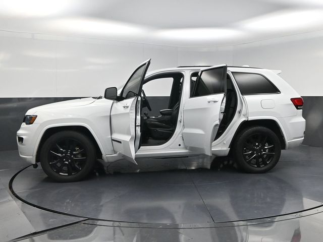 2020 Jeep Grand Cherokee Altitude White/off-white at River Oaks CDJR
