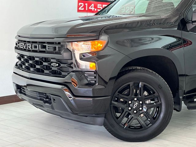 View vehicle photo 7