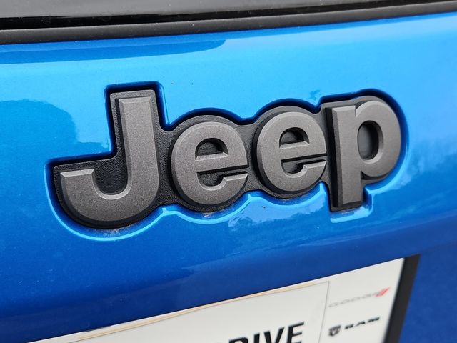New 2026 Blue Jeep Latitude image 25