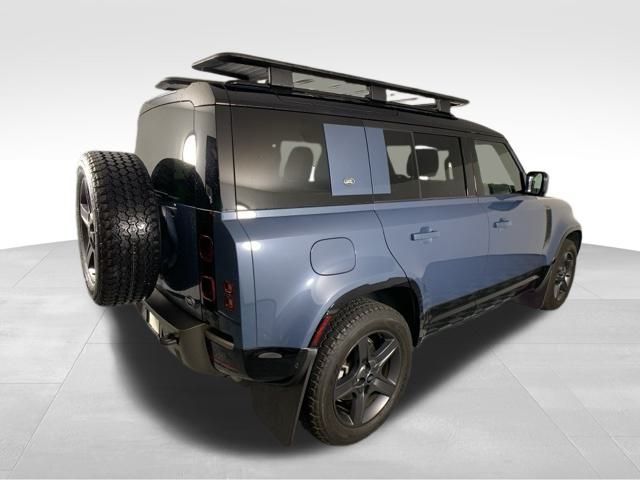 2022 Land Rover Defender 110 X-Dynamic SE 8