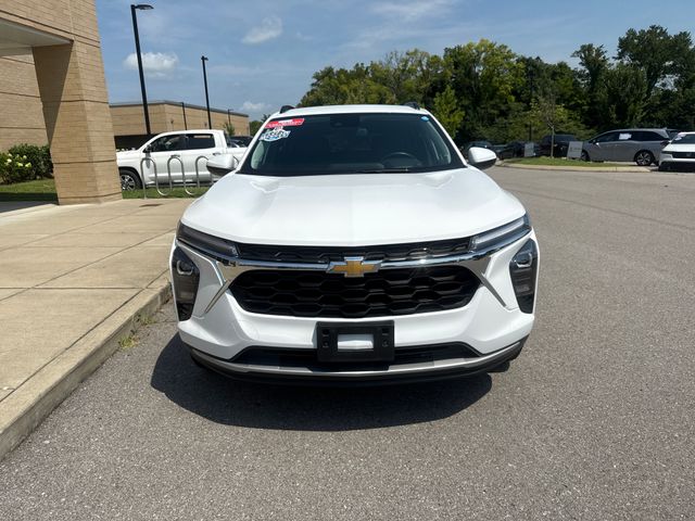 Used 2024 Chevrolet Trax SUV