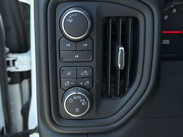 Used 2024 White Chevrolet Custom 5th Wheel image 29