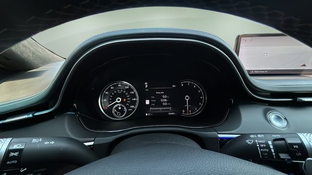 Used 2023 White Genesis 3.5T Sport image 15