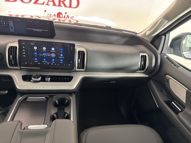 2025 Glacier Gray Metallic TriCoat Ford Expedition Max 4X4 SUV