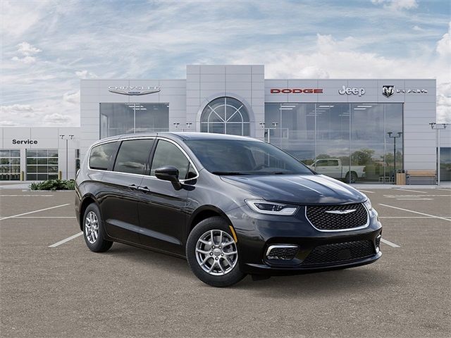 New 2026 Chrysler Pacifica Select For Sale in East Hanover, NJ