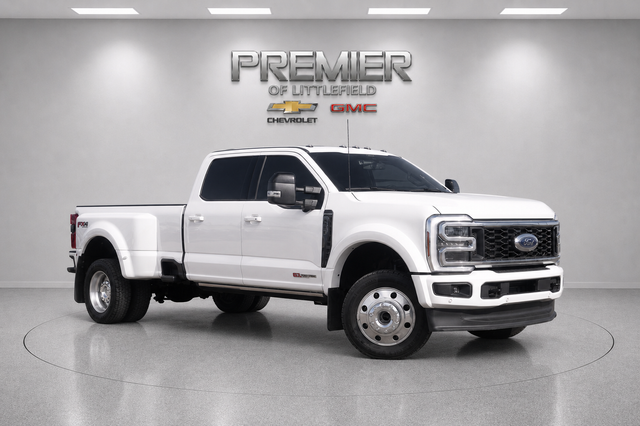 White 2025 Ford F-450 Super Duty Pickup Truck Four-Wheel Drive Automatic