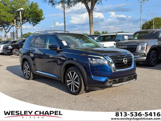 2024 Nissan Pathfinder Platinum FWD