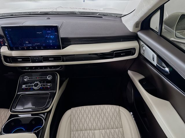 2022 Pristine White Metallic Tri-Coat Lincoln Nautilus Black Label AWD SUV